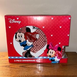 NIB Disney Minnie Mouse 3 Piece Ceramic Dinnerware Set